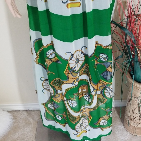 Scarf Printed Green V-Neck Maxi Dress - Picture 3 of 7